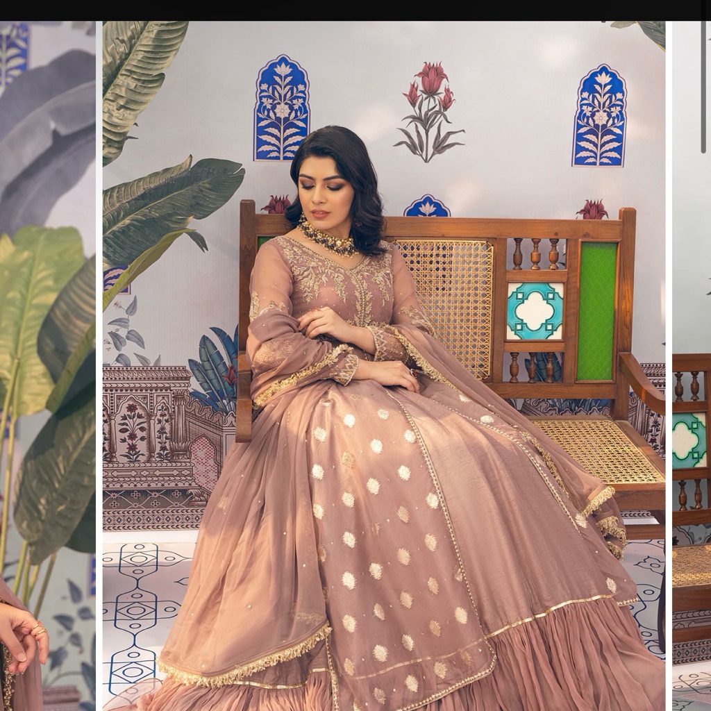 “Exquisite Formal Dress For Special Occasions”